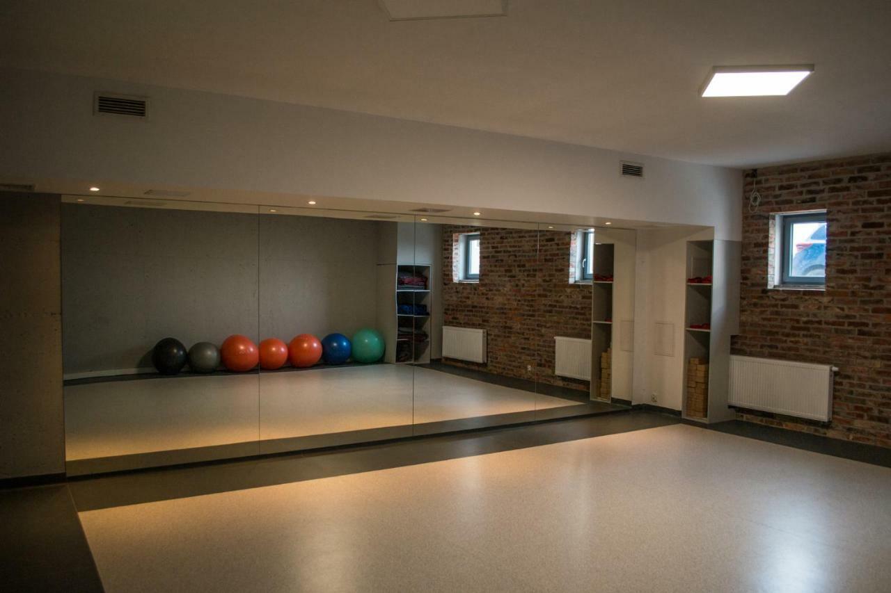 Zyczliwa Centrum Konferencyjno-Sportowe Wrocław Extérieur photo